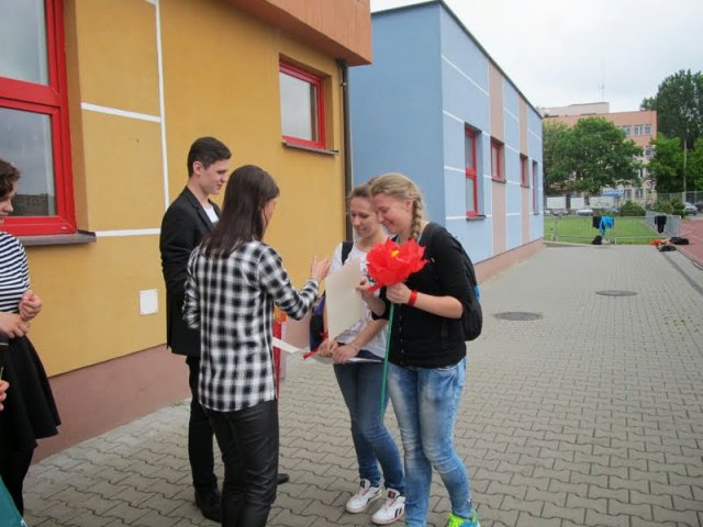 Rozegraj okolicę!